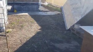 Весна на юге/ Копаем яму для туалета уличного/Сделал грядку.