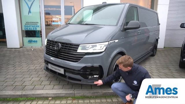 Dikke bus: zwart gewrapte Volkswagen Transporter Bulli смотреть онлайн