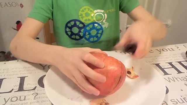 Как почистить гранат? Сможет любой ребёнок! смотреть онлайн