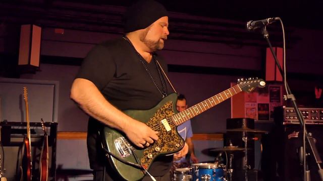 JD Simo - Baby Please Don't Leave Me - 4/26/22 Beachland Ballroom - Cleveland, OH смотреть онлайн