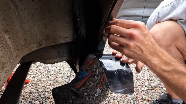 rallyflapZ Ford Transit Custom mud flap installation. смотреть онлайн