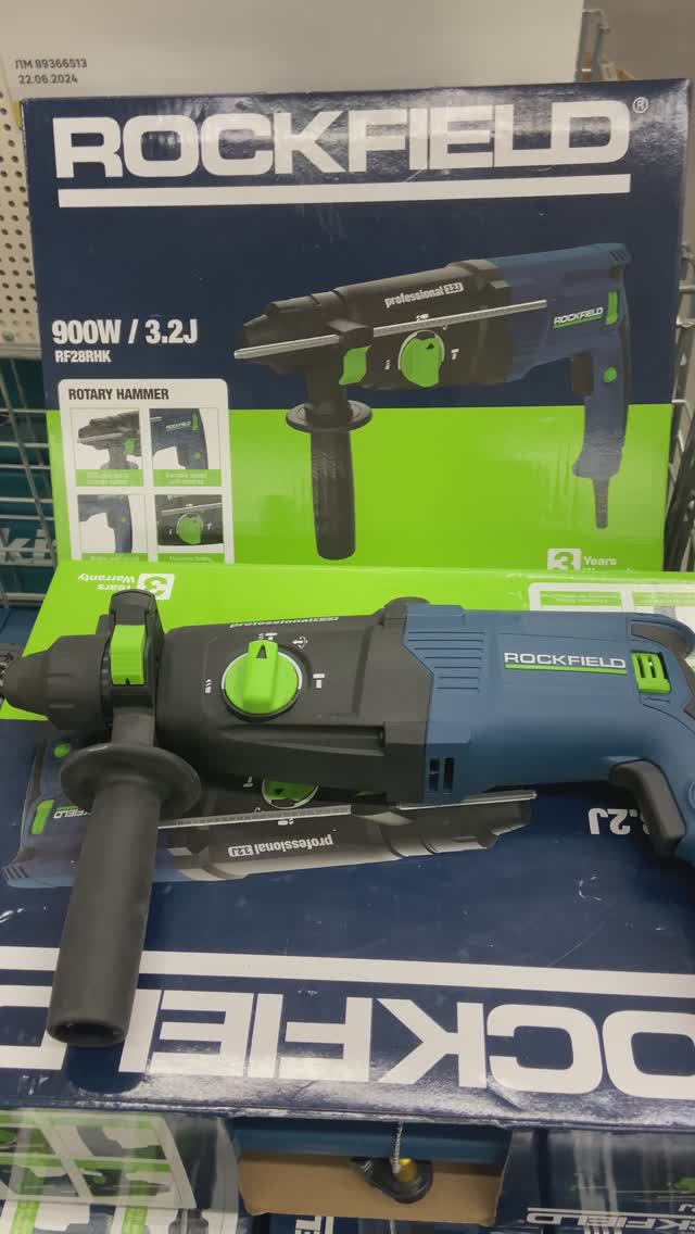 НОВЫЙ ИНСТРУМЕНТ В РОССИИ!!! Перфоратор ROCKFIELD 900W 3.3 Дж смотреть онлайн