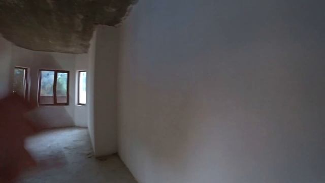 Большой дом с бассейном на 7 сотках земли. смотреть онлайн