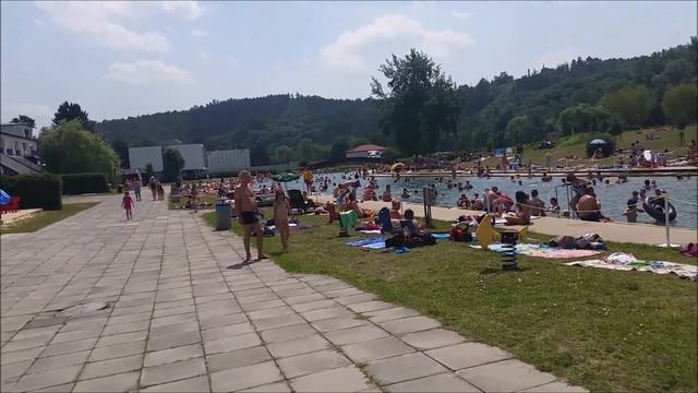 Субботний отдых на бассейне Reviera смотреть онлайн
