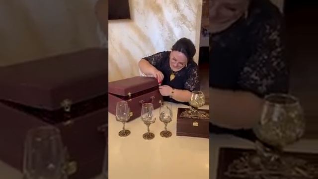 Готовим суп. Показываю подарки. Наводим порядок в огороде и голове. Стрижка и укладка. #арусякавказ смотреть онлайн