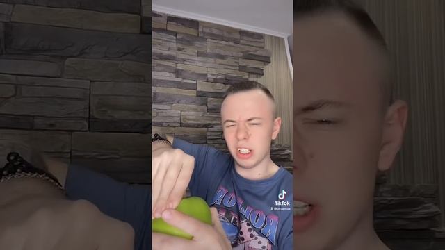 ПРОБУЮ СТРАННЫЕ ФРУКТЫ ИЗ РЕКОМЕНДАЦИЙ В ТИК ТОКЕ «СВИТИ» #shorts смотреть онлайн