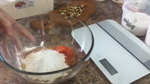 Морковные капкейки. Очень простой рецепт. Так просто приготовить. смотреть онлайн