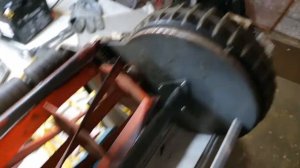 как заточить механическую ручную газонокосилку