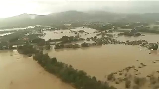 Inondations Var , vue du ciel, 6 novembre 2011 смотреть онлайн