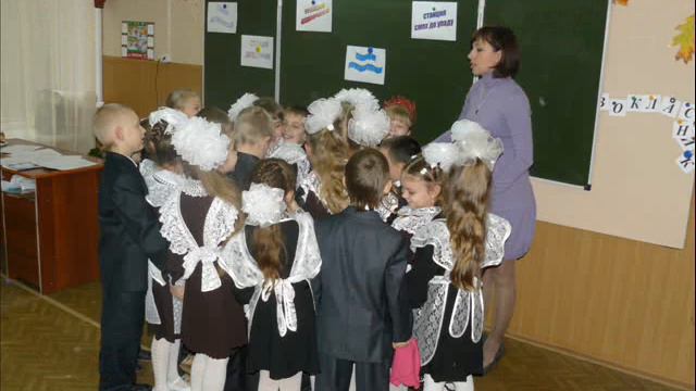 Любимому 9 "Б" от первого учителя Недайборщ Ю. Н. смотреть онлайн