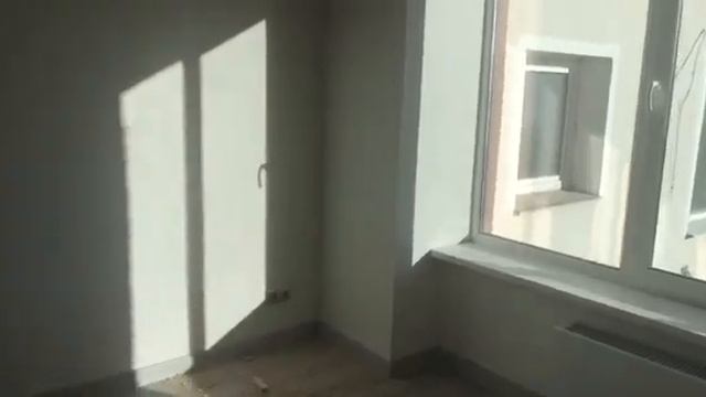 Лот 202. Обзор лофта с большим окном и спальной антресолью на Волоколамском ш., 116с3 смотреть онлайн