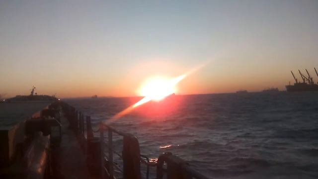 Термо-ядерная реакция на Солнце.Черное море.Краснодарский край.Аномальное явление. смотреть онлайн