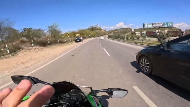 206 KMPH Ke speed pe wheeli ? || Record Break ?? || CRAZY RIDE ?? @Motovloggerjannustunts смотреть онлайн