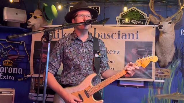 “Bloodhound” - Mike Imbasciani & his BluezRockerz (The Donkey’s Cover) смотреть онлайн