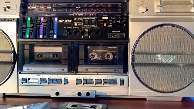 Sharp GF-575, на пленерэ смотреть онлайн