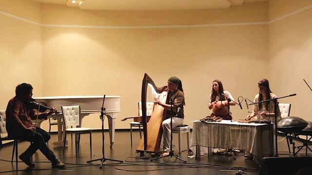 Alizbar -Celtic harp/Anna Barurova -hang Bakai Márton – violin / Reka Fodor -Waltz on the branches смотреть онлайн