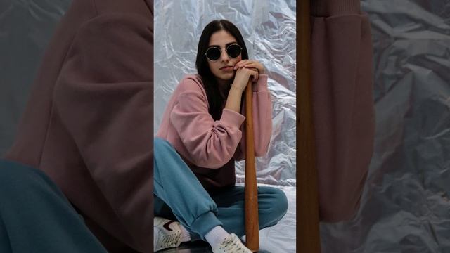 модная одежда здесь. подписывайся! #shorts #одежда #свитшот #худи #женщина #стиль #костюмы #зима смотреть онлайн