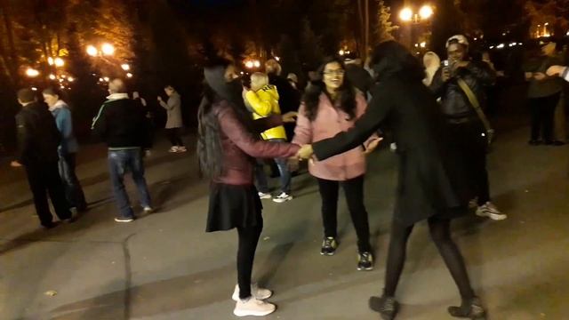 Пой моя гитара с струнами души!!! смотреть онлайн