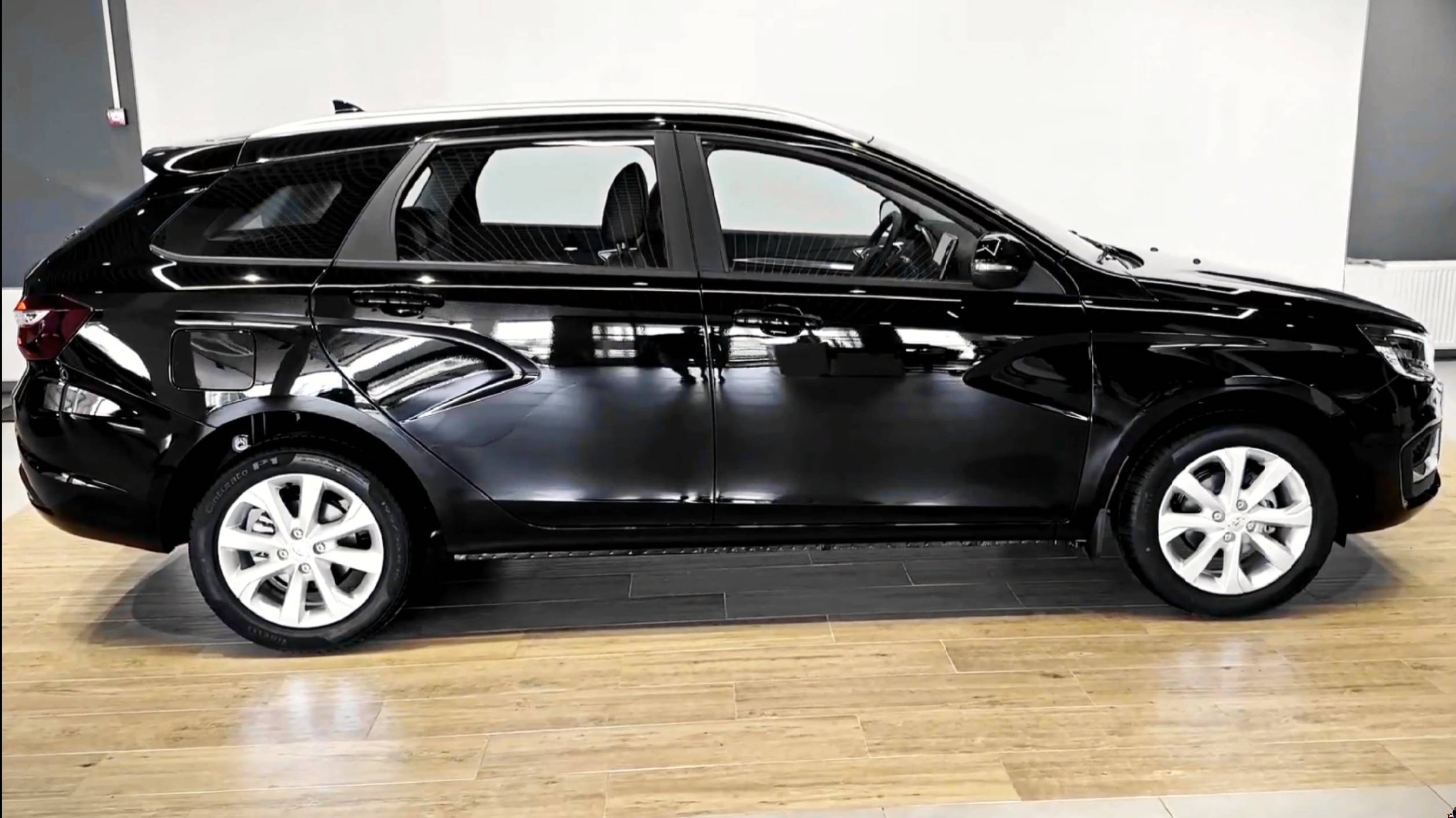 "Lada Vesta SW 2024": Обзор экстерьера и интерьера. За что такие деньги? смотреть онлайн