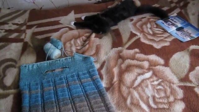 Мужской свитер. Продолжение процесса вязания смотреть онлайн