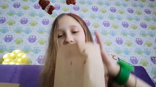 НЕДЕЛЯ ПОДАРКОВ! 2 день ДАРИМ ПОДАРКИ ДРУГ ДРУГУ! Юля и Вика смотреть онлайн
