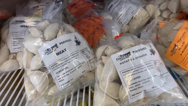 St. Lawrence Market. Toronto. Ринок Святого Лаврентія в Торонто. Тут є також українські крамниці. смотреть онлайн
