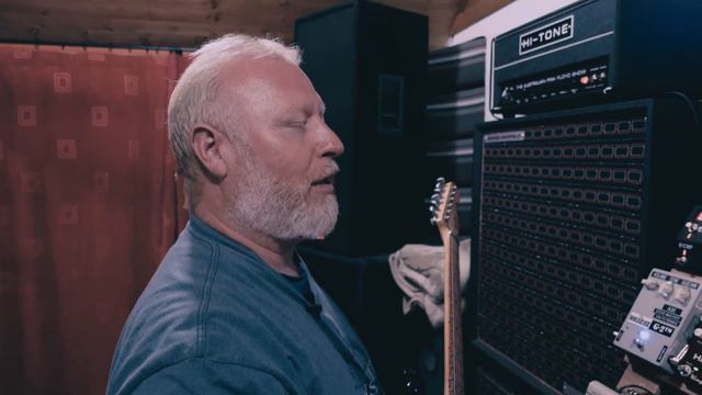 The Ultimate Guitar Rig? 39 Pedals For Pink Floyd Sounds And Beyond Part 1 of 2 смотреть онлайн