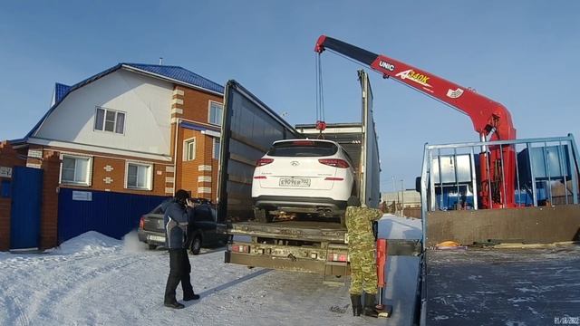 Выгрузка двух авто с фуры,и небольшая помощь на дороге. смотреть онлайн