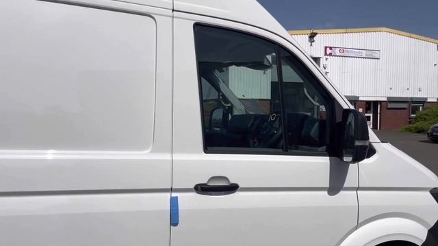 Approved Used Volkswagen Crafter CR35 MWB Diesel FWB 2.0TDI 177PS Trendline High Roof Business Pack смотреть онлайн