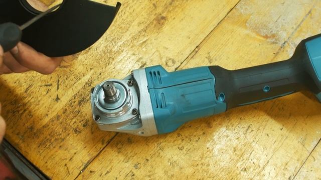 Продвинутая Аккумуляторна болгарка (УШМ) из Китая с настройками. Посмотрим на что она способна? смотреть онлайн