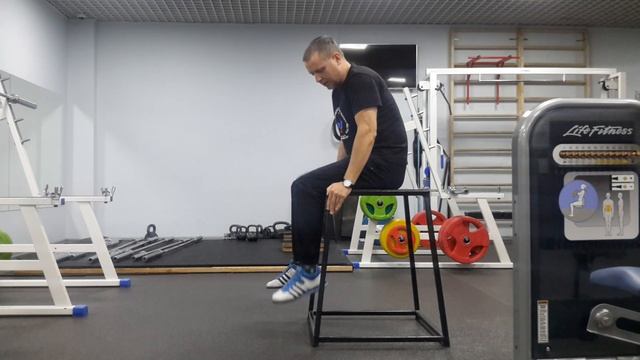 Что делать, чтобы колени после приседаний не болели. смотреть онлайн