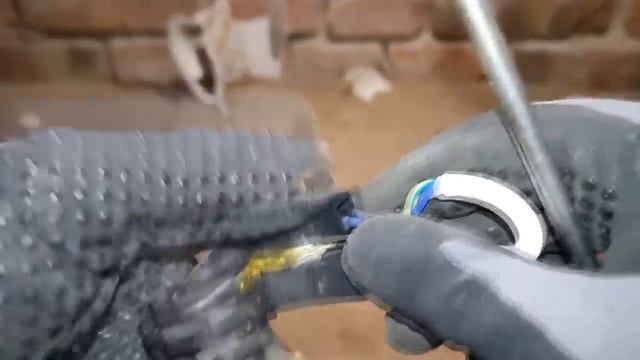 PLASTILIN. ГДЕ ВЗЯТЬ МЕДЬ И ЛАТУНЬ? РАЗБОР СТАРОГО ХЛАМА. ПОИСК МЕТАЛЛОЛОМА. КАК ЗАРАБОТАТЬ ДЕНЬГИ смотреть онлайн