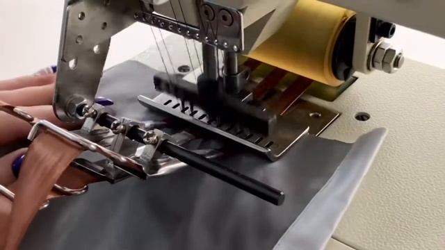JATI JT-1412PL ШВЕЙНАЯ МАШИНА ЦЕПНОГО СТЕЖКА С ЗАДНИМ ПУЛЛЕРОМ ДЛЯ НАСТРАЧИВАНИЯ ЛАМПАСОВ смотреть онлайн