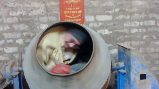 земля в иллюминаторе.mp4 смотреть онлайн