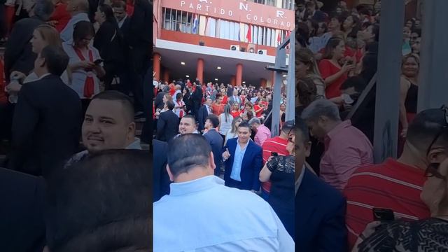 El político más querido de Paraguay Horacio Cartes смотреть онлайн