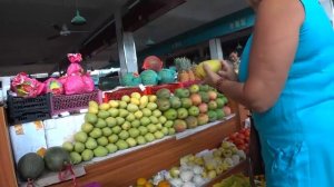 Санья.Фермерский рынок на б.Дадунхай.Покупаем фрукты.