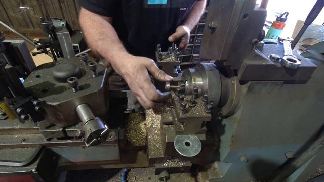 Using a turret lathe to make overly complicated brass screws. Be sure to watch to the end! смотреть онлайн