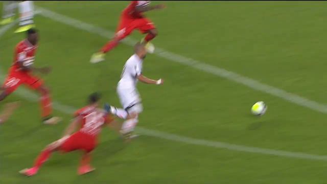 But Julio TAVARES (90' +2 pen) / Stade Rennais FC - Dijon FCO (2-2) / 2017-18 смотреть онлайн