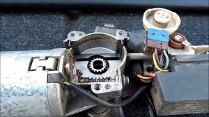 Замена моторчика люка W124 мерседес и схожих моделях.