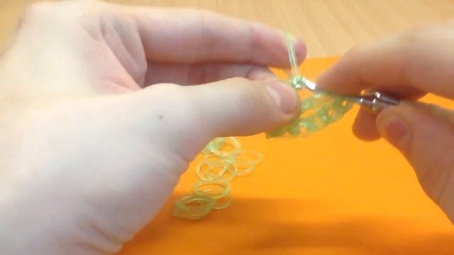 Половинки сердечек из резинок на крючке смотреть онлайн