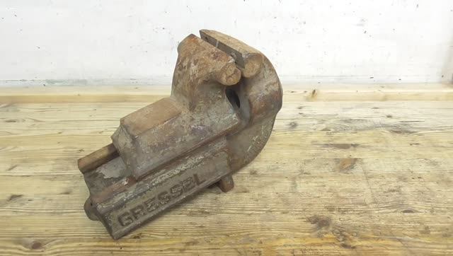 Broken Deadlocked Vise - Perfect Restoration