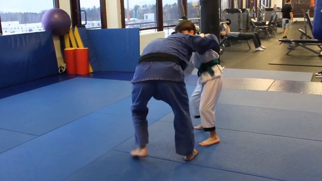 Персональная тренировка . Артём демонстрирует свои навыки в хапкидо. Фитнес клуб Active Life