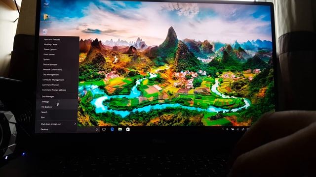 Akitio node with Dell XPS 15 with 4k beachmark смотреть онлайн