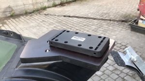 Установка электромотора с носовым креплением Хасвинг с помощью пластик платформы на нос надув лодки