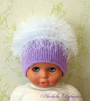Шапочка пушистая с пряжей травка.