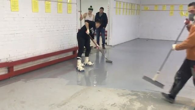 Покраска краской полиуретановой глянцевой VP-1003 cклада 4000 м2 смотреть онлайн