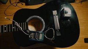 Как сделать гитару с подключением | Электроакустика из акустики за 279 рублей