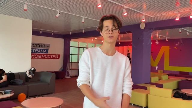 1 день из жизни IT-колледжа ВВГУ IThub Владивосток смотреть онлайн