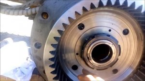 сборка ступицы на погрузчике LW300F 2 часть
