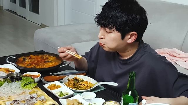 금어기가 오기 전에 오징어회에 쐬주 적시자...?(Ft.오징어튀김, 매운탕) 혼술 리얼먹방 Raw Squid MUKBANG ASMR REALSOUND EATINGSHOW